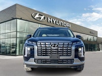 Odometer is 2786 kilometers below market average! Abyss Black Pearl 4D Sport Utility V6 8-Speed Auto... (image 1)