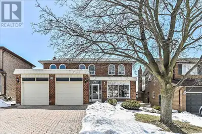 22 CLIFFWOOD ROAD Toronto (Hillcrest Village), Ontario