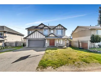 Great location house with 5 bedrooms in desirable area. A combination of exceptional features like v...