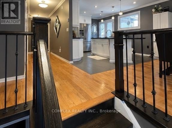 875 EXETER STREET Oshawa (Centennial), Ontario 4