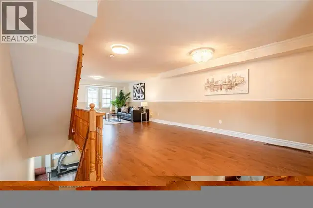 38 ARCHIBALD Mews Toronto, Ontario in Houses for Sale in City of Toronto - Image 16