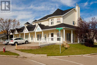 A/B, 902 Main Street Three Hills, Alberta