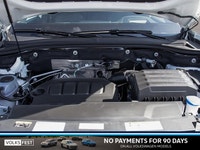 This Volkswagen Atlas Cross Sport boasts a Intercooled Turbo Regular Unleaded I-4 2.0 L/121 engine p... (image 9)