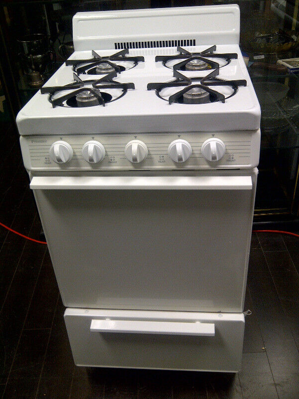 Gas Stove. Propane Stove. Apt Size. 20 inch Kitchen & Dining Wares