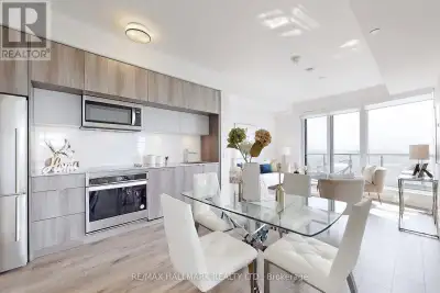 FULLY FURNISHED 2 bedroom, 2 washroom suite with a bright south-east exposure overlooking the Roseda...