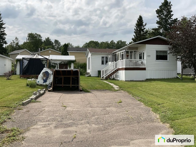 $215,000 - Mobile home for sale in Chicoutimi (Laterrière) — photo 2