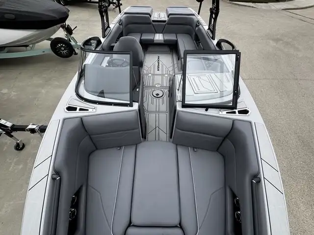 2025 Moomba Mojo in Powerboats & Motorboats in Edmonton - Image 9