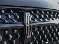 Heated Seats! This Lincoln Nautilus promises traditional and renowned Lincoln luxury in a contempora... (image 9)