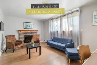 C12 BSMT - 2 BEDROOMS APARTMENT FULLY FURNISHED | ALL UTILITIES INCLUDED 48 Chapman St - Main Floor...