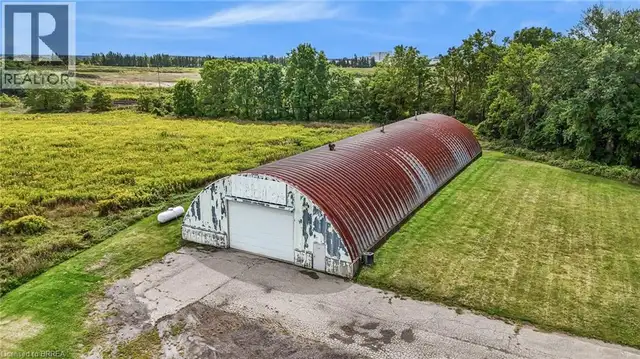 389 PARIS Road Unit# C Brantford, Ontario in Commercial & Office Space for Rent in Brantford - Image 3