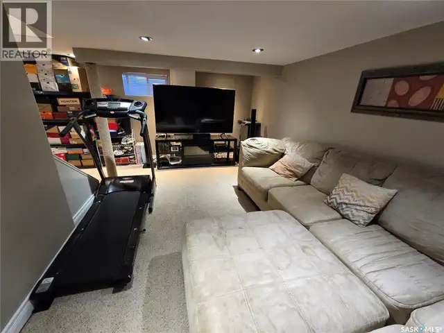 2 Prairie AVENUE Weyburn, Saskatchewan in Houses for Sale in Regina - Image 36