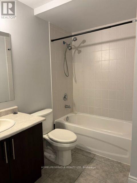 74 - 180 HOWDEN BOULEVARD Brampton (Westgate), Ontario 3