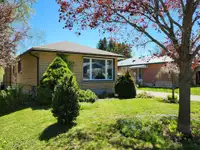 Modern single family home in desired North end neighbourhood!