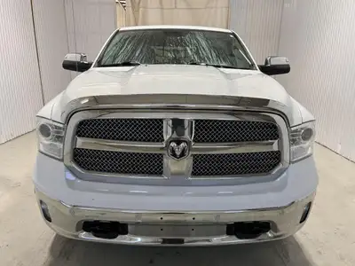 RAM 1500 Longhorn cabine d'équipe 4RM 149 po Laramie Toit Ouvrant Cuir Mags Marche Pieds Sièges Vent...