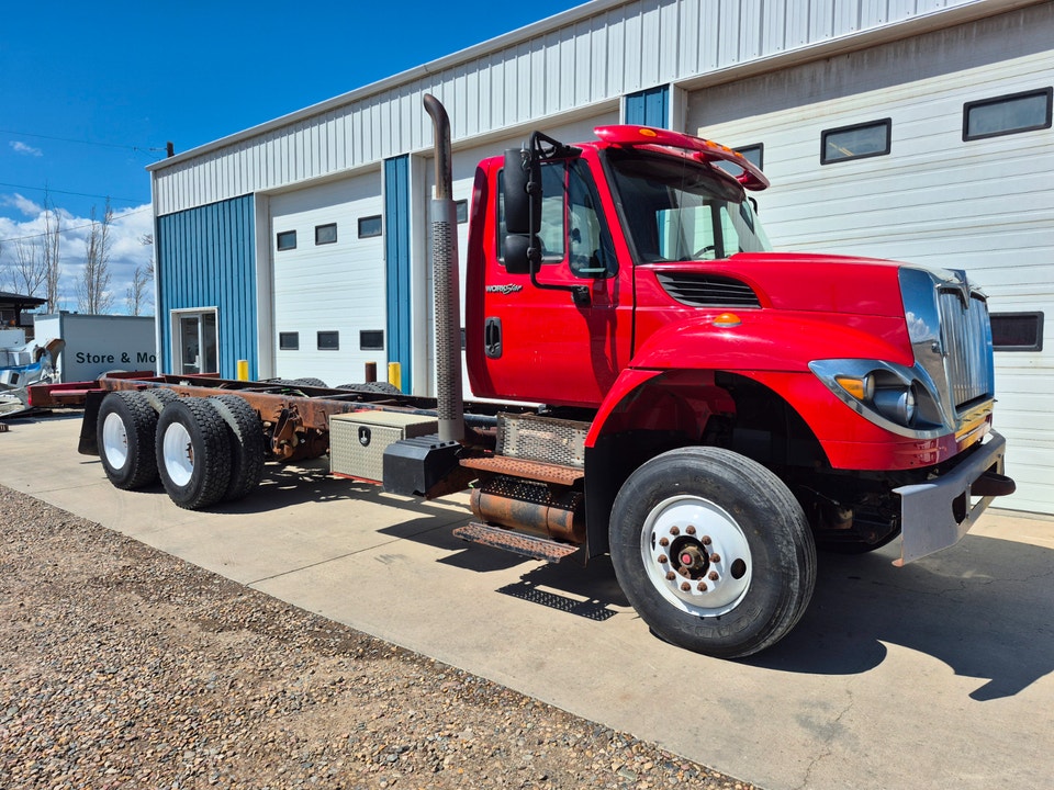 2014 Int'l 7500 Tandem Cab & Chassis 13 spd Trans BLOWOUT PRICE | Heavy ...