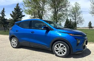 SAVE AN ADDITIONAL $2500 FROM MANITOBA'S EV REBATE PROGRAM! ONE OWNER CLEAN BRITISH COLUMBIA GM DEAL...