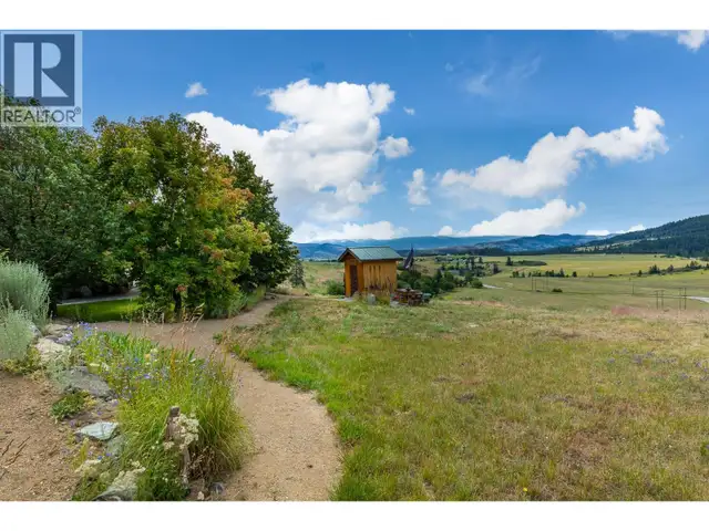 1225 Round Lake Road Armstrong, British Columbia in Houses for Sale in Vernon - Image 40