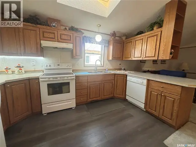 33 Cypress Mobile Home PARK Maple Creek, Saskatchewan in Houses for Sale in Swift Current - Image 18