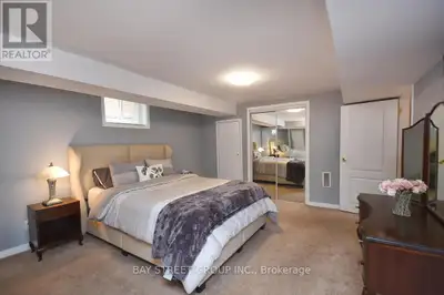 10 CORAL HARBOUR CRESCENT Markham (Bayview Fairway-Bayview Count