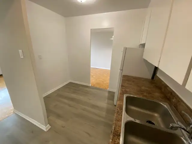 2 BEDROOM APARTMENT FOR RENT in Long Term Rentals in City of Toronto - Image 11