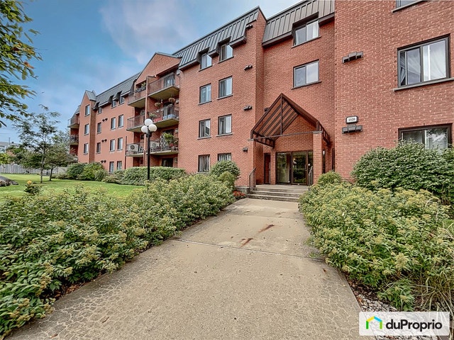 $375,000 - Condominium for sale in Longueuil (Vieux-Longueuil) — photo 1