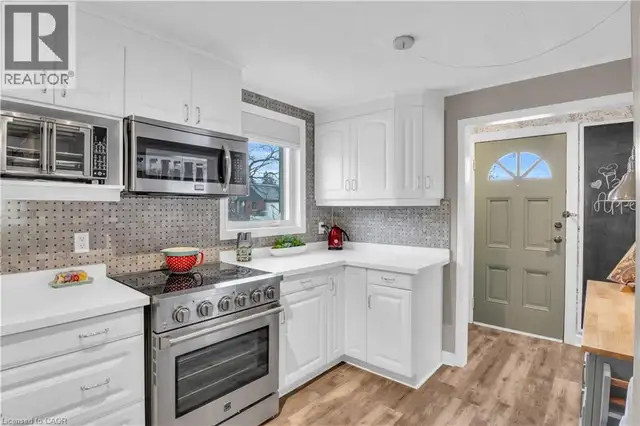 296 WEBER Street E Kitchener, Ontario in Houses for Sale in Kitchener / Waterloo - Image 5