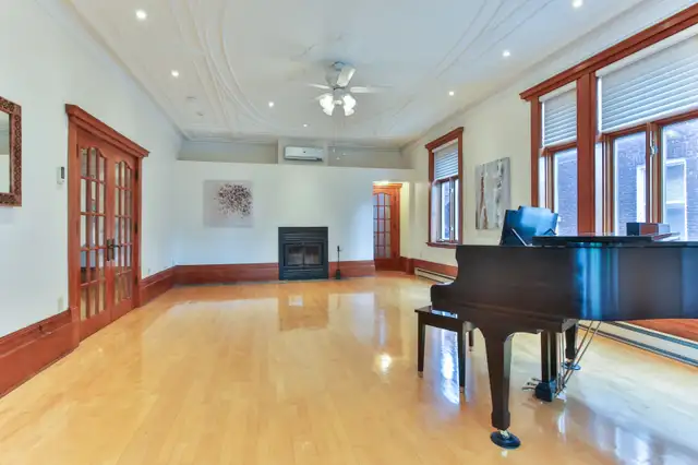 Beautiful condo (1813) spacious (1860 sq ft) with piano63826904861569124