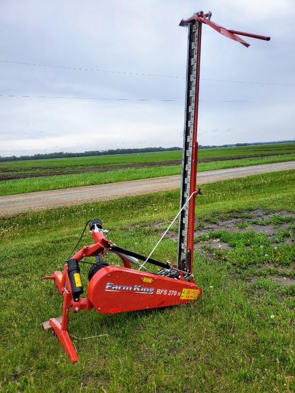 Farm King 9’ Sickle Bar Mower (RSB9HFK) in Farming Equipment in St. Albert
