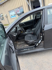 2010 Mazda 3 S Sport Year: 2010 Make: Mazda Model: Mazda 3 Mileage: 231,818 Km Transmission: Automat... (image 3)