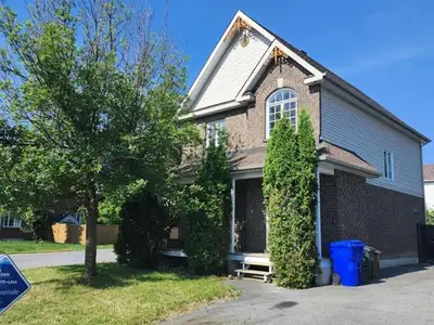 Turnkey! Magnificent 3+1 bedroom, 2.5 bathroom property. Spacious and bright rooms, new modern open-...