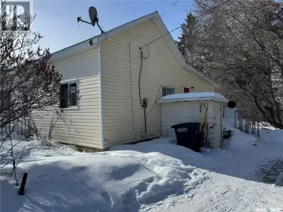 Located in the community of Leroy, this 3 bedroom, 1 bathroom home offers spacious living areas and...