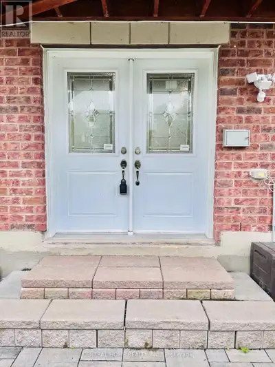 BSMTAPT - 46 BRIARFIELD AVENUE East Gwillimbury (Sharon), Ontari