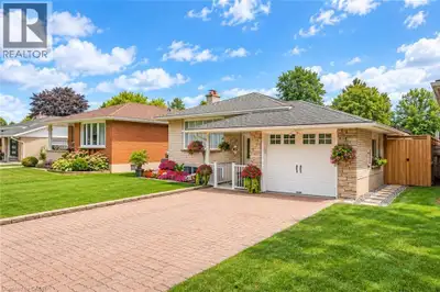 BEAUTIFUL DETACHED BUNGALOW IN LACKNER WOODS: Welcome to 49 Carnaby Crescent, Kitchener, nestled in...