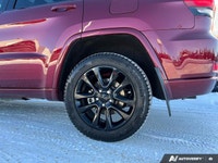 Leather Seats, Heated Seats & Steering, Power Liftgate, Sunroof, Lane Departure Warning, Bluetooth C... (image 9)