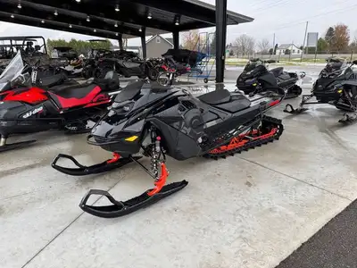 NEW 2026 SKI-DOO FREERIDE 154 850 E-TEC TURBO R POWDERMAX 2.5in. SHOT WITH 10.25in. TOUCHSCREEN $26,...