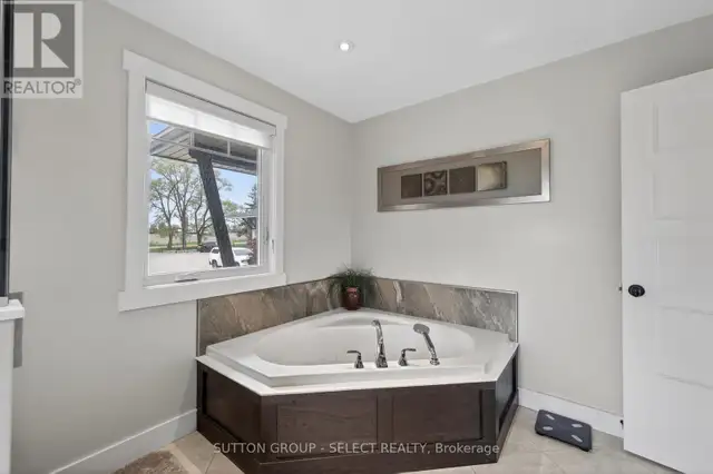 404417 UNION ROAD South-West Oxford, Ontario in Houses for Sale in Woodstock - Image 21