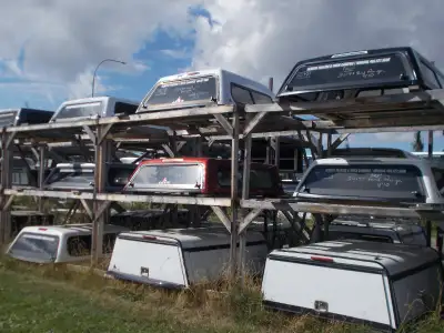 ALBERTA TRAILERS & TRUCK CANOPIES 4004 42nd Ave INNISFAIL, AB All LEER fiberglass canopies are cab h...
