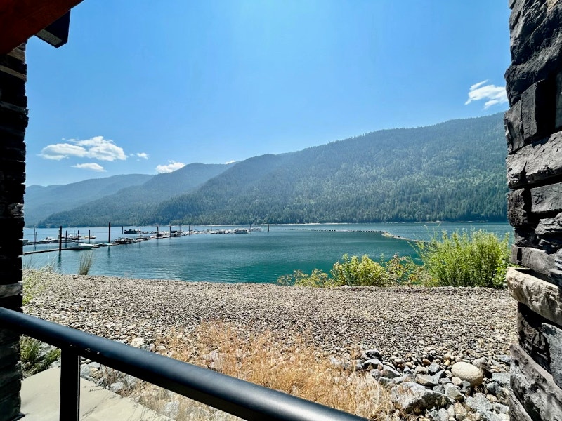 WATERFRONT CONDO FOR RENT in CASTLEGAR Long Term Rentals Nelson Kijiji