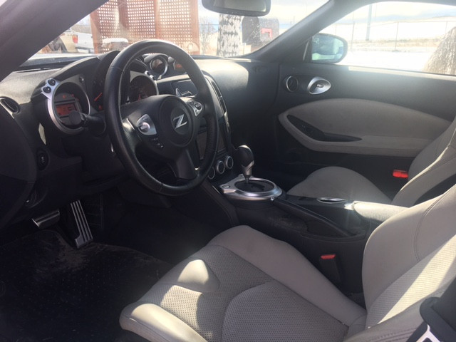 2011 370Z Nissan in Cars & Trucks in Calgary - Image 3