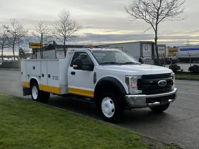2019 Ford F-550 Service Truck 4WD, 6.8L, 10 cylinder, 2 door, automatic, 4WD, cruise control, air co...