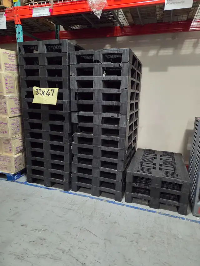 We have hundreds in stock 48x40 wood! PLASTIC 43x43 AND MORE in Storage & Organization in Mississauga / Peel Region - Image 6
