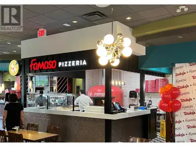 Dual Brand Opportunity - Two brands under one roof. This restaurant is location in the heart of Vern...
