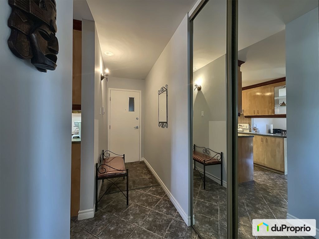 $230,000 - Condominium in Charlesbourg (ND-Des-Laurentides) — photo 2