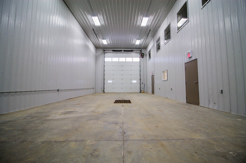 Estevan Shop/Warehouse/Truck Bays Commercial & Office Space for Rent