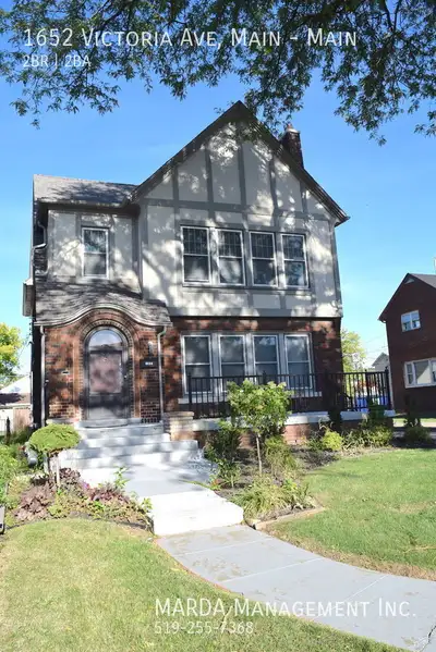 Welcome to 1652 Victoria Main, a beautifully renovated 2 bedroom plus den, 2 bathroom main floor uni...