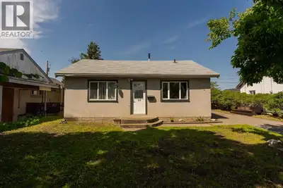 Cute things come in small packages. Step into the charm of this little home. Adorable 2-bedroom, 1-b...