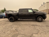 DIAMOND BLACK CRYSTAL PEARLCOAT,POWER SUNROOF,5TH WHEEL/GOOSENECK TOWING PREP GROUP -inc: Pickup Box... (image 3)