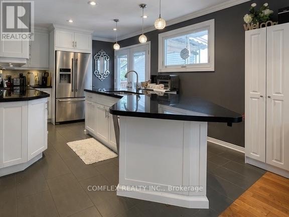 875 EXETER STREET Oshawa (Centennial), Ontario 3