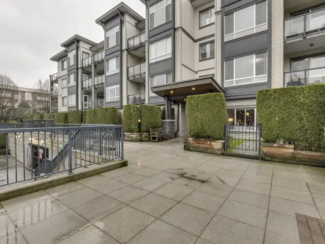 404 2943 NELSON PLACE Abbotsford, British Columbia in Condos for Sale in Abbotsford - Image 2