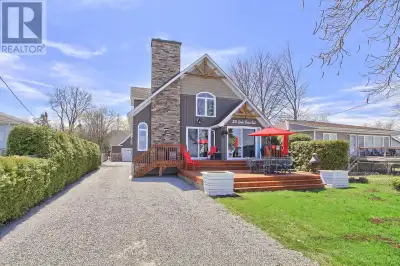 303 LAKE DRIVE EAST DRIVE Georgina (Historic Lakeshore Communiti